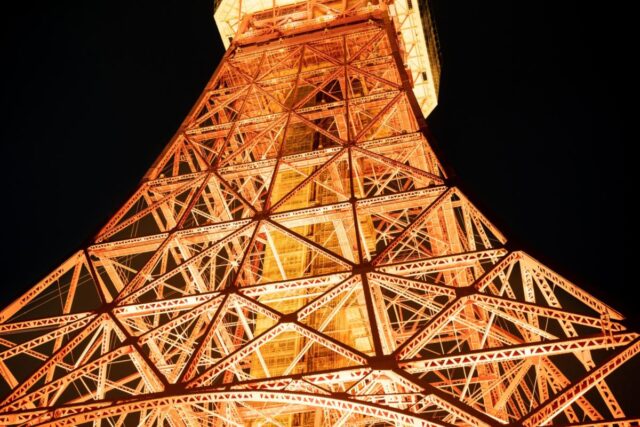 東京タワー 天の川イルミネーション2026 夏の夜空に輝く3万球のLEDと七夕伝説