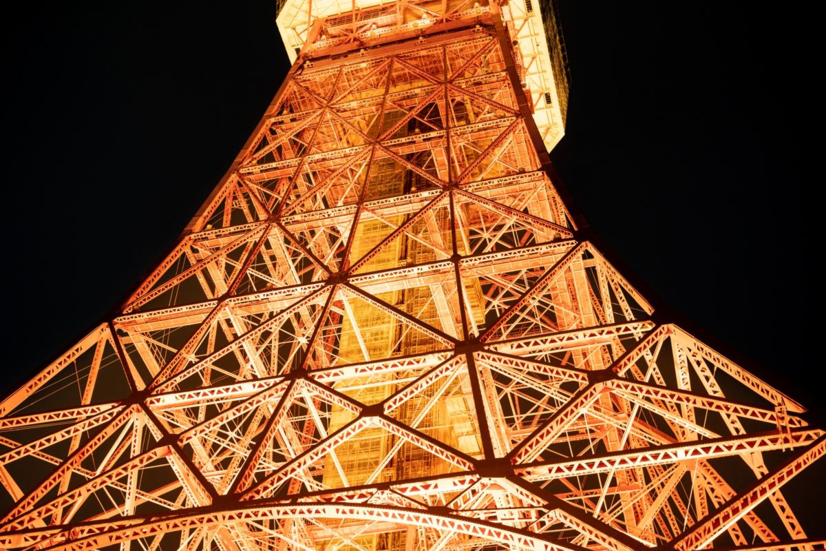 東京タワー 天の川イルミネーション2026 夏の夜空に輝く3万球のLEDと七夕伝説